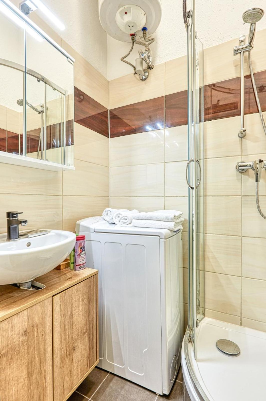 Lovely Airbnb Near Schoenbrunn Διαμέρισμα Βιέννη Εξωτερικό φωτογραφία