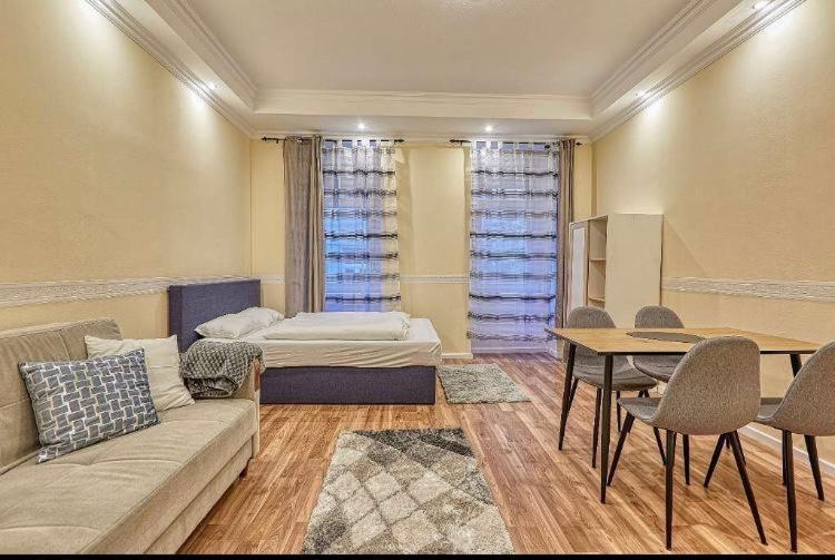 Lovely Airbnb Near Schoenbrunn Διαμέρισμα Βιέννη Εξωτερικό φωτογραφία